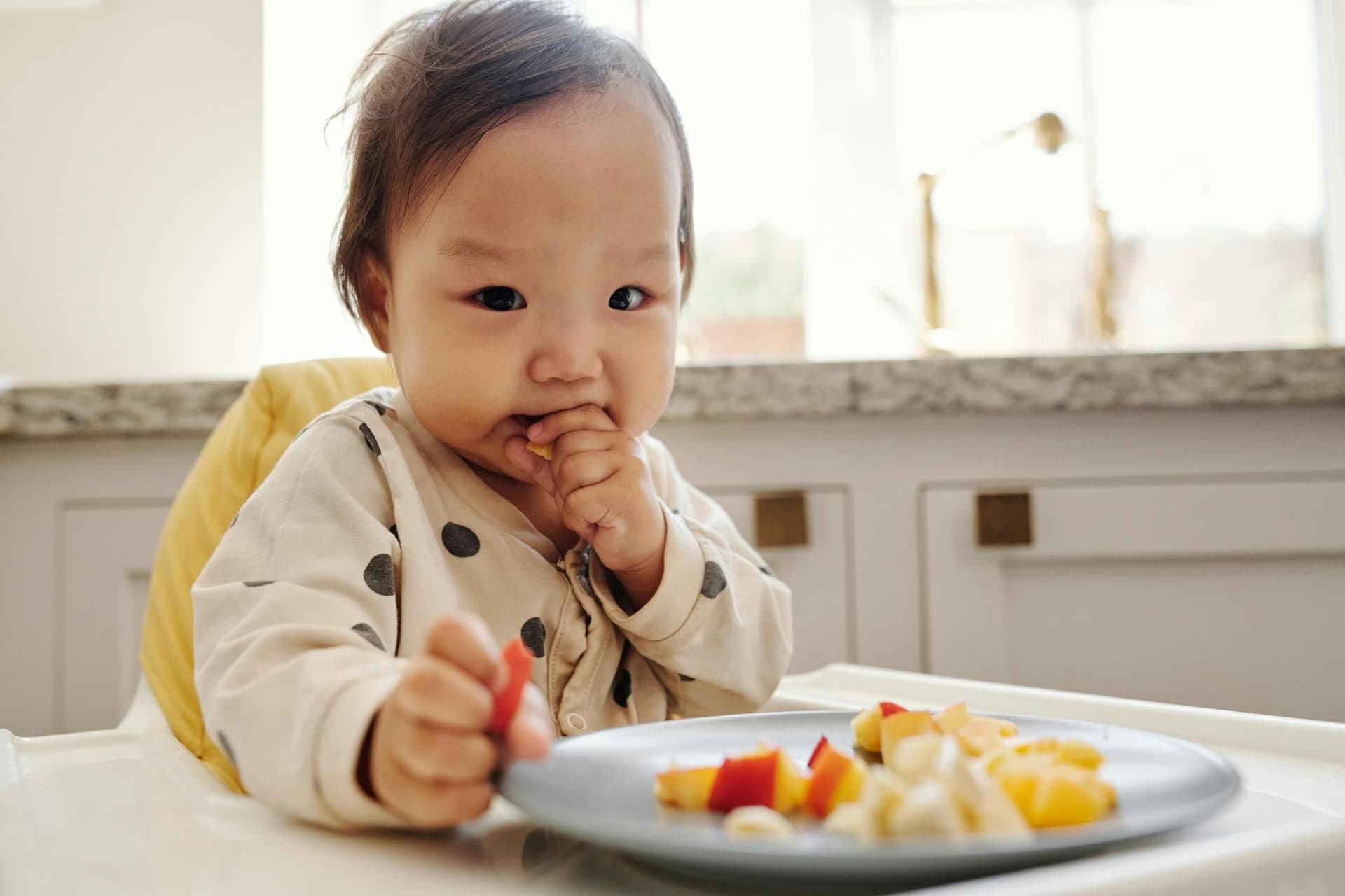 Baby Led Weaning: Πώς να ξεκινήσεις σωστά και με ασφάλεια