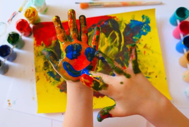 Είναι ασφαλές το Messy Play για τα μικρά παιδιά;